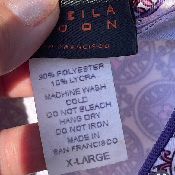 NWOT, never worn Sheila Moon bike/exercise long sleeve shirt in pink (plum). - Picture 4 of 4